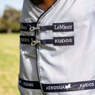 LeMieux Arika Kudos Fliegendecke Brustverschluss