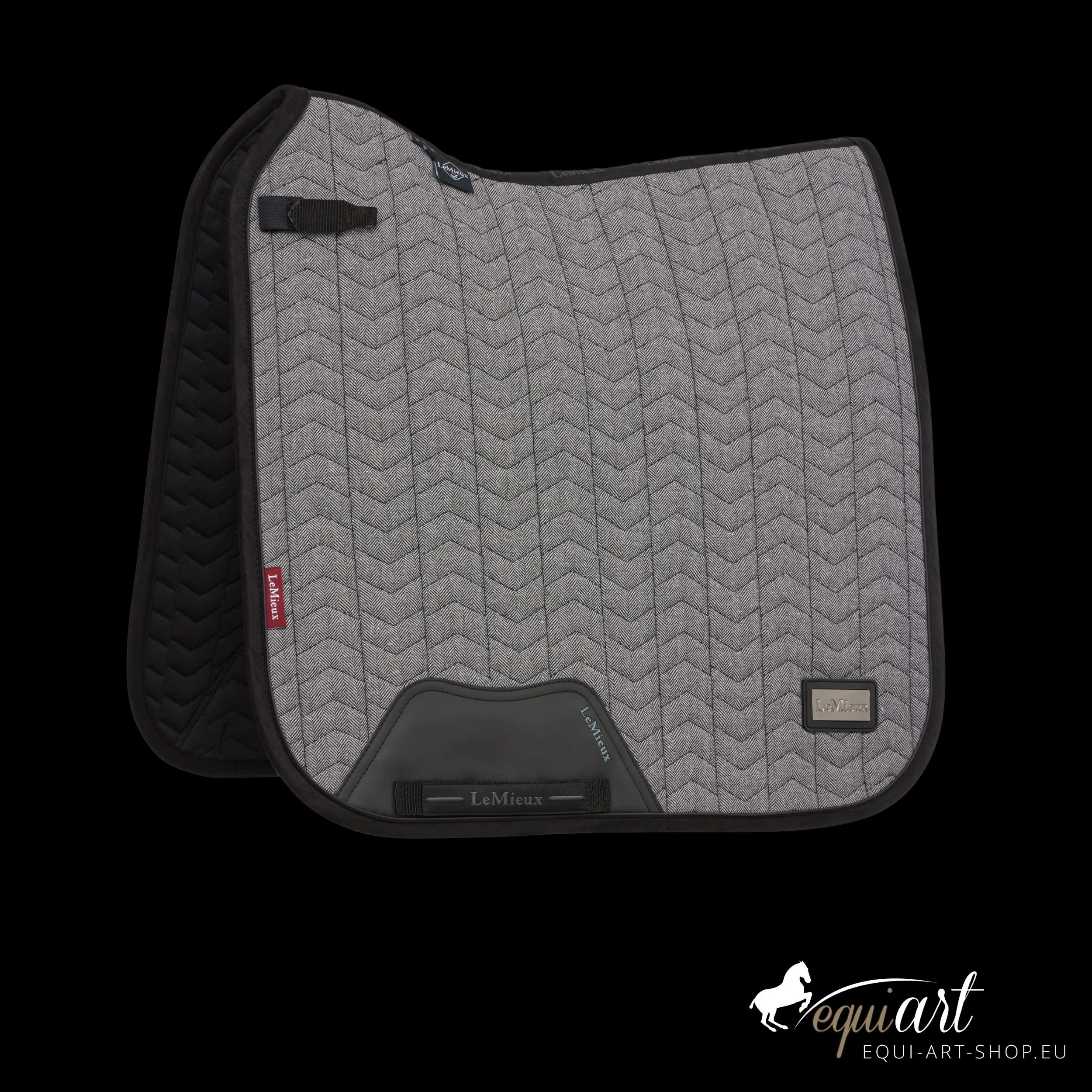 LeMieux Dressurschbracke Herringbone Titelbild